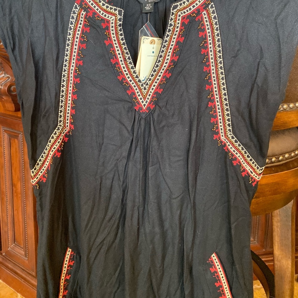 Lucky brand black bead detailed top